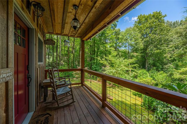 477 Locust Drive, Maggie Valley, NC 28751