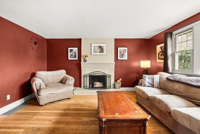 27 Suffolk Rd, Sharon, MA 02067