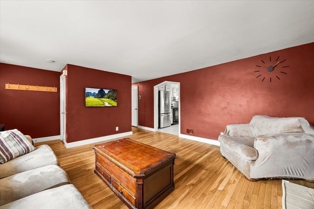 27 Suffolk Rd, Sharon, MA 02067