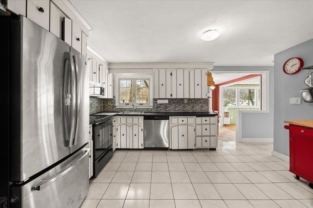 27 Suffolk Rd, Sharon, MA 02067