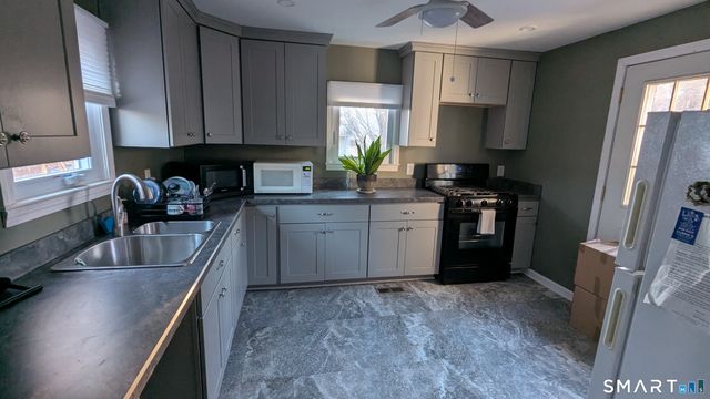 20 Geer Avenue, Norwich, CT 06360