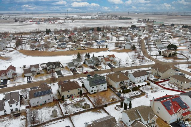 4132 Hoffman Street, Plano, IL 60545