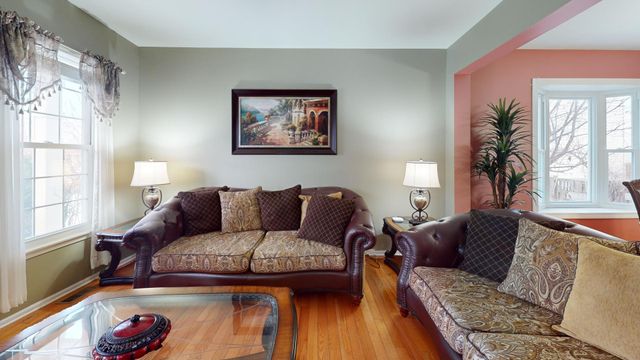 4132 Hoffman Street, Plano, IL 60545