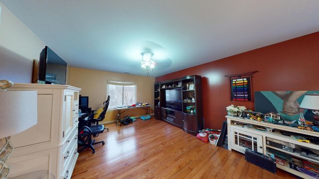 4132 Hoffman Street, Plano, IL 60545