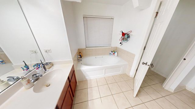 4132 Hoffman Street, Plano, IL 60545