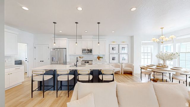 11159 S CHEVIOT LN, South Jordan, UT 84009