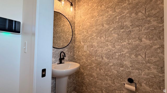 11159 S CHEVIOT LN, South Jordan, UT 84009