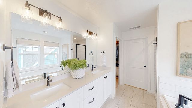 11159 S CHEVIOT LN, South Jordan, UT 84009