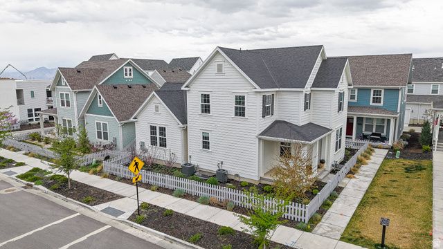 11159 S CHEVIOT LN, South Jordan, UT 84009