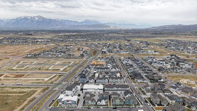 11159 S CHEVIOT LN, South Jordan, UT 84009