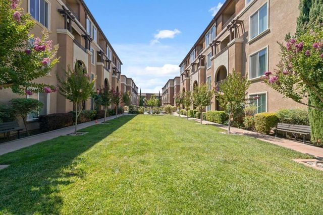 801 S Winchester Boulevard 3206, San Jose, CA 95128