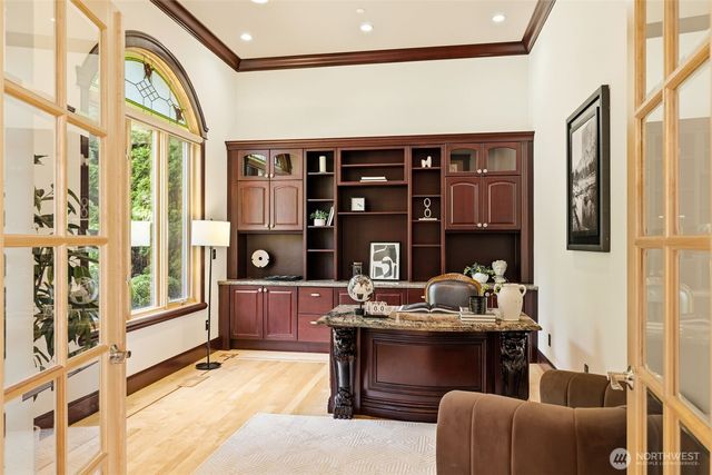 2837 E Lake Sammamish Parkway NE, Sammamish, WA 98074