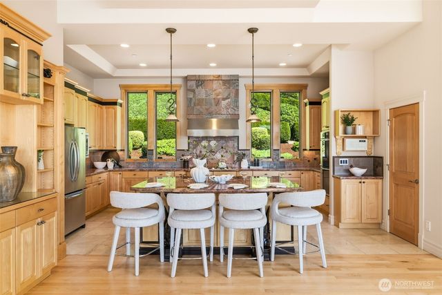 2837 E Lake Sammamish Parkway NE, Sammamish, WA 98074