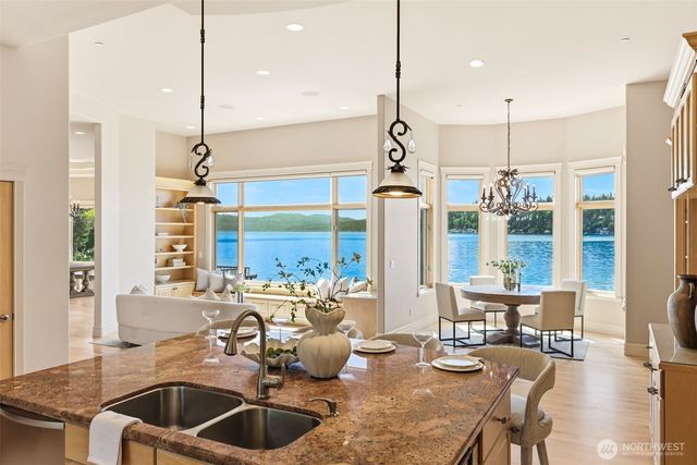 2837 E Lake Sammamish Parkway NE, Sammamish, WA 98074