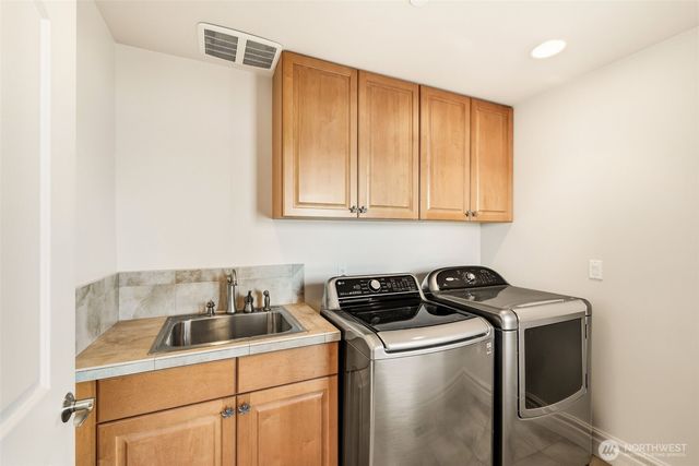 2837 E Lake Sammamish Parkway NE, Sammamish, WA 98074
