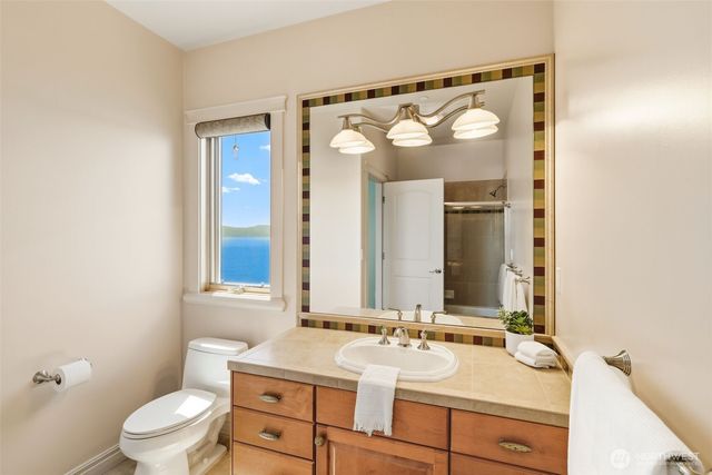 2837 E Lake Sammamish Parkway NE, Sammamish, WA 98074