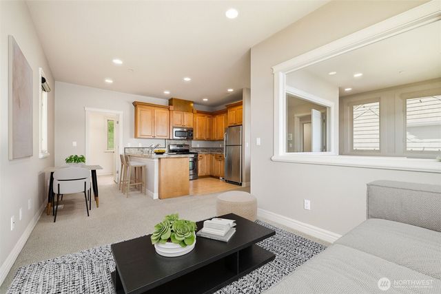 2837 E Lake Sammamish Parkway NE, Sammamish, WA 98074