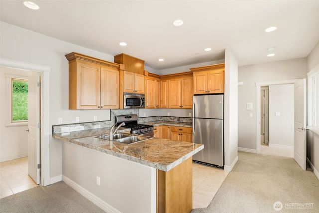 2837 E Lake Sammamish Parkway NE, Sammamish, WA 98074