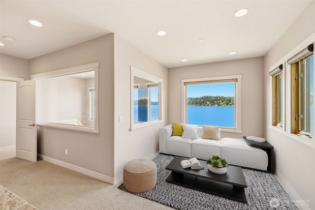 2837 E Lake Sammamish Parkway NE, Sammamish, WA 98074