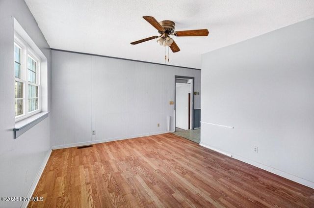 233 Normandy Drive, Wilmington, NC 28412