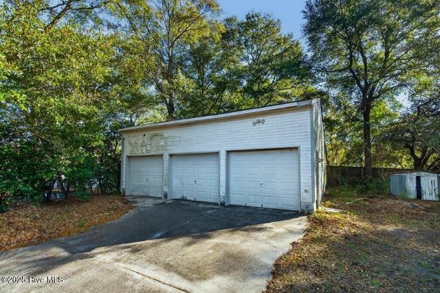 233 Normandy Drive, Wilmington, NC 28412