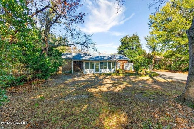 233 Normandy Drive, Wilmington, NC 28412