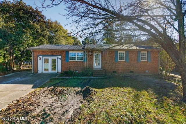 233 Normandy Drive, Wilmington, NC 28412