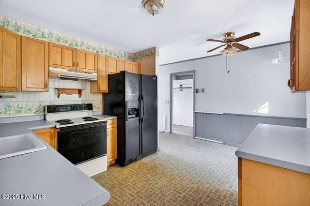 233 Normandy Drive, Wilmington, NC 28412