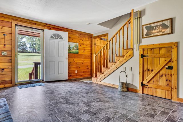 3680 Hales Ford RD, Moneta, VA 24121
