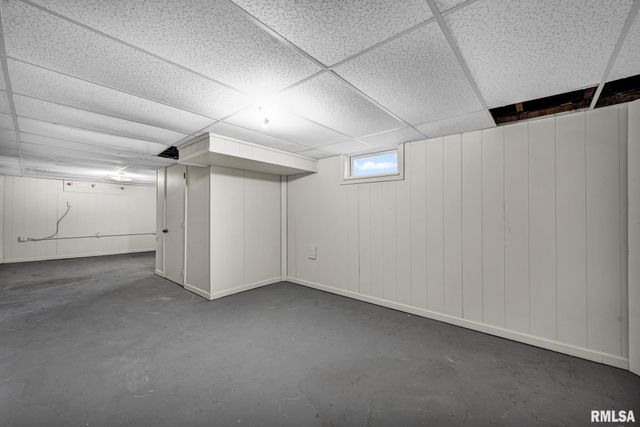 812 E SENECA Place, Peoria, IL 61603