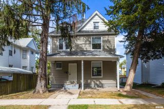 924 KIRKWOOD Boulevard, Davenport, IA 52803