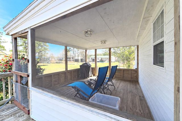 202 Castlebury Lane, Hubert, NC 28539