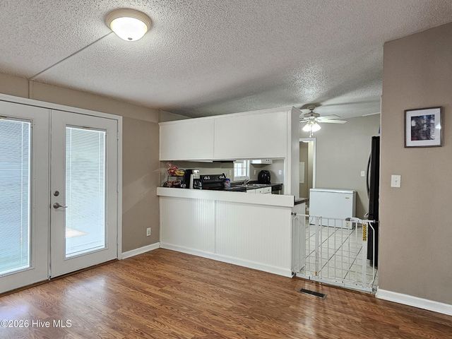 202 Castlebury Lane, Hubert, NC 28539