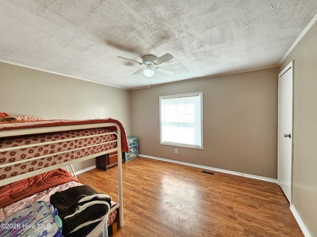 202 Castlebury Lane, Hubert, NC 28539