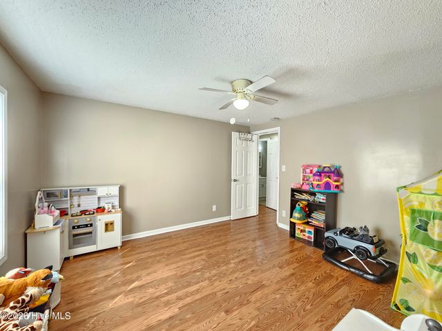 202 Castlebury Lane, Hubert, NC 28539