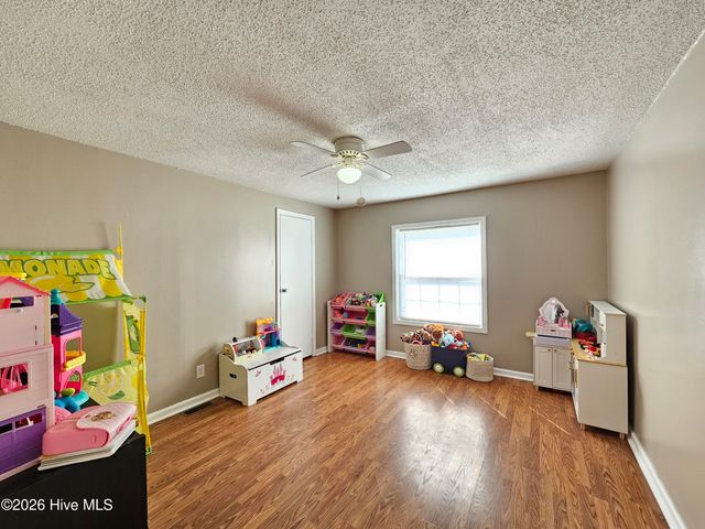 202 Castlebury Lane, Hubert, NC 28539