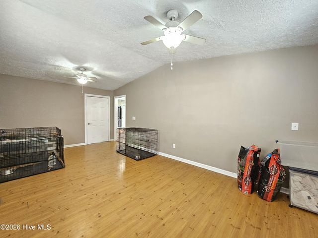 202 Castlebury Lane, Hubert, NC 28539