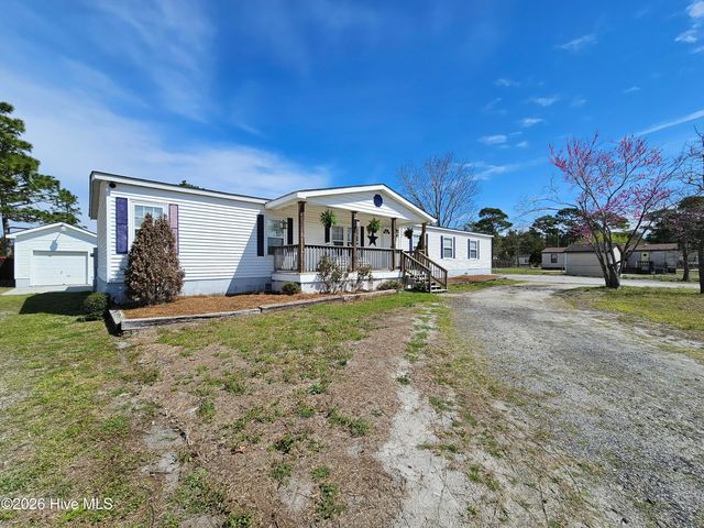 202 Castlebury Lane, Hubert, NC 28539