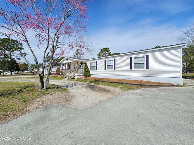 202 Castlebury Lane, Hubert, NC 28539