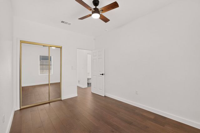 1100 S Brighton Avenue, Dallas, TX 75208