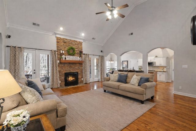 4549 MOUNT GILLESPIE DR, Lakeland, TN 38002