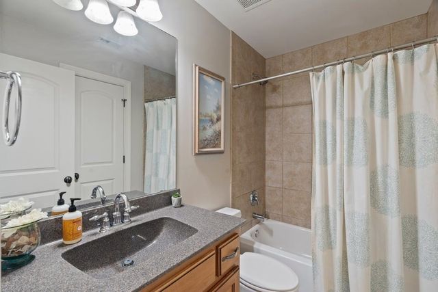 4549 MOUNT GILLESPIE DR, Lakeland, TN 38002