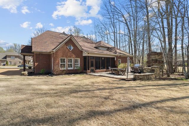 4549 MOUNT GILLESPIE DR, Lakeland, TN 38002