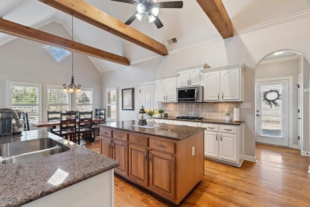 4549 MOUNT GILLESPIE DR, Lakeland, TN 38002