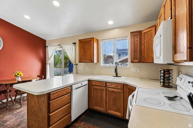 2896 W 6000 S, Roy, UT 84067