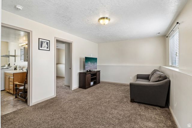 2896 W 6000 S, Roy, UT 84067