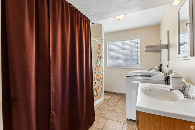 2896 W 6000 S, Roy, UT 84067