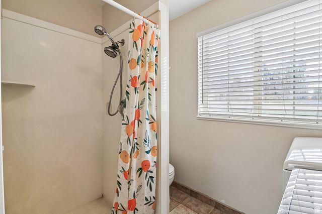 2896 W 6000 S, Roy, UT 84067