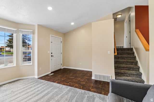 2896 W 6000 S, Roy, UT 84067