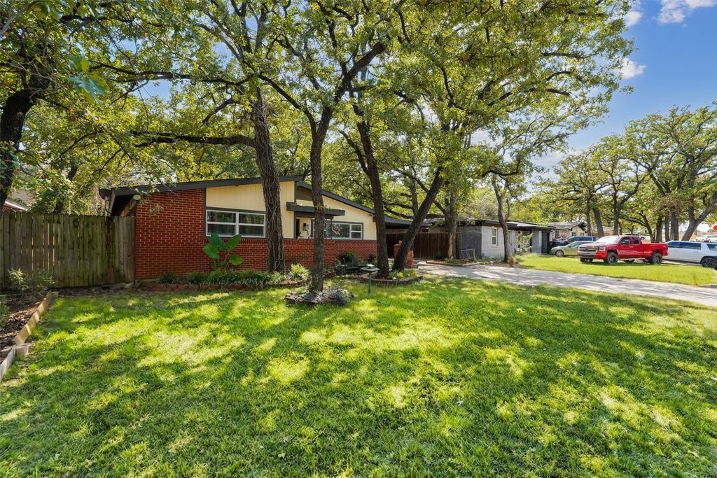 6320 Norma Street, Fort Worth, TX 76112 — exterior